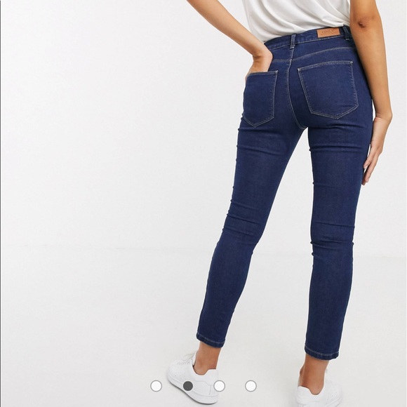 Only • Paoli High Waisted Ankle Grazer Jeans • EU S - Picture 8 of 9